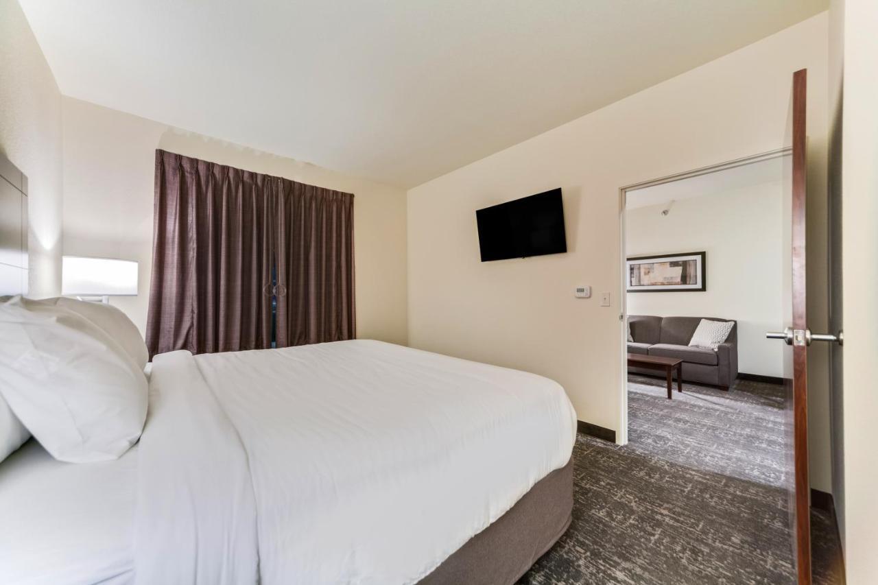 คอบเบิลสโตน โฮเทล สวีท - โคซาด Hotel Cozad ภายนอก รูปภาพ